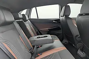 Used 2022 Volkswagen ID.4 Life White - Interior and Exterior details 15