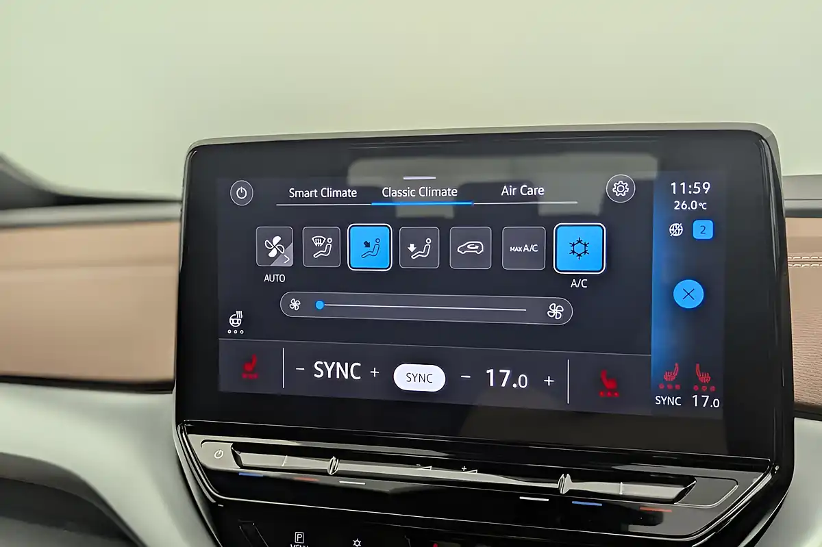 Used 2022 Volkswagen ID.4 Life White - Interior and Exterior details 16