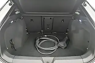 Used 2022 Volkswagen ID.4 Life White - Interior and Exterior details 19