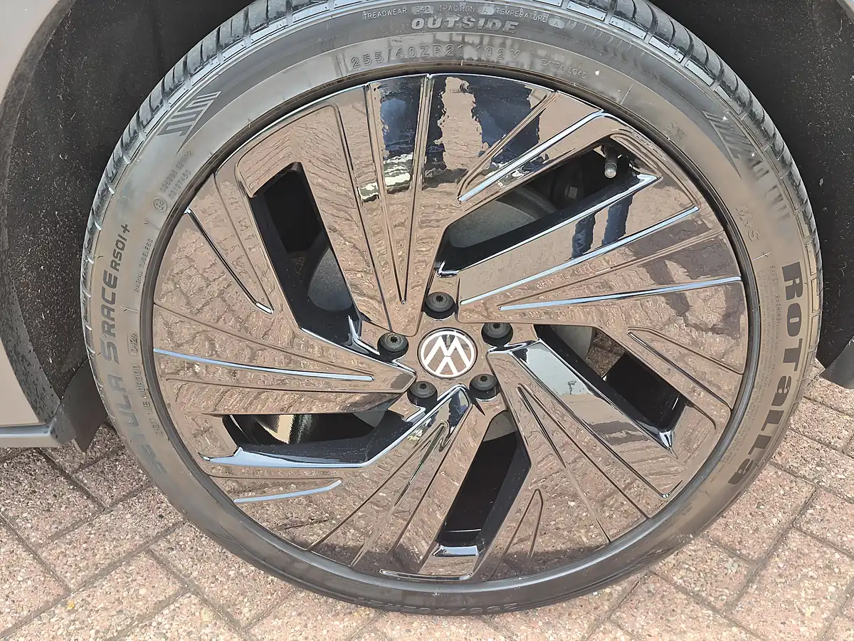 Used 2022 Volkswagen ID.4 Pro Performance Grey - Interior and Exterior details 13