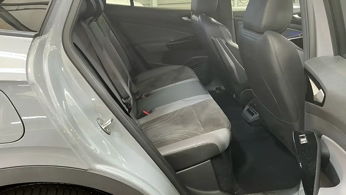Used 2022 Volkswagen Id.5 Style Grey - Interior and Exterior details 14