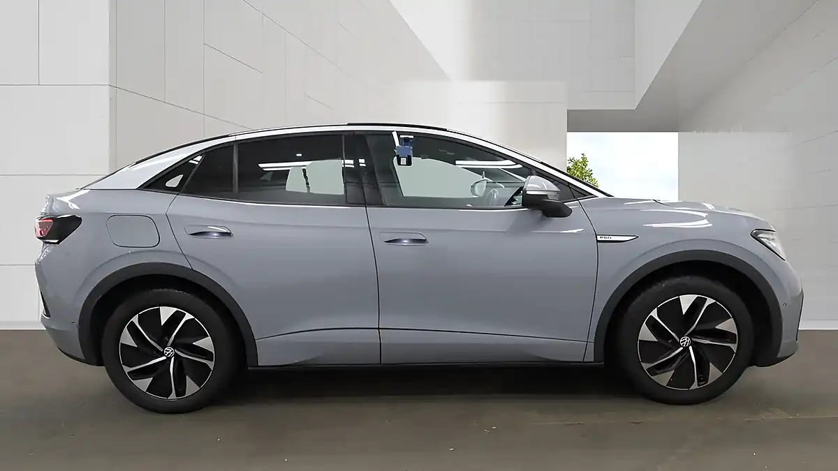 Used 2022 Volkswagen Id.5 Style Grey - Interior and Exterior details 8