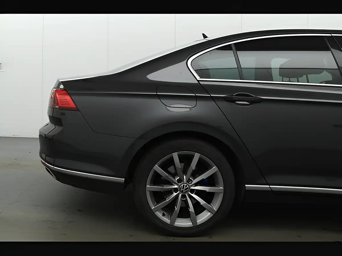 Used 2022 Volkswagen Passat Advance Manganese Grey - Interior and Exterior details 18