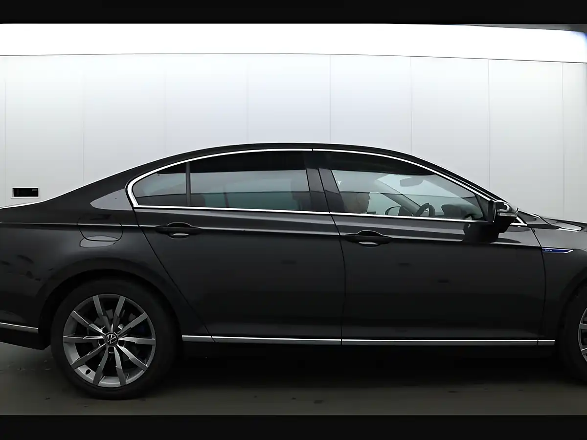 Used 2022 Volkswagen Passat Advance Manganese Grey - Interior and Exterior details 19