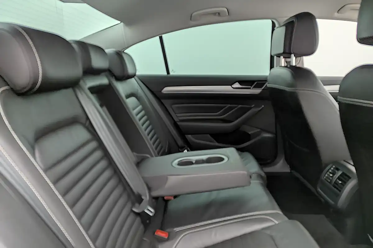 Used 2022 Volkswagen Passat Gte Grey - Interior and Exterior details 10