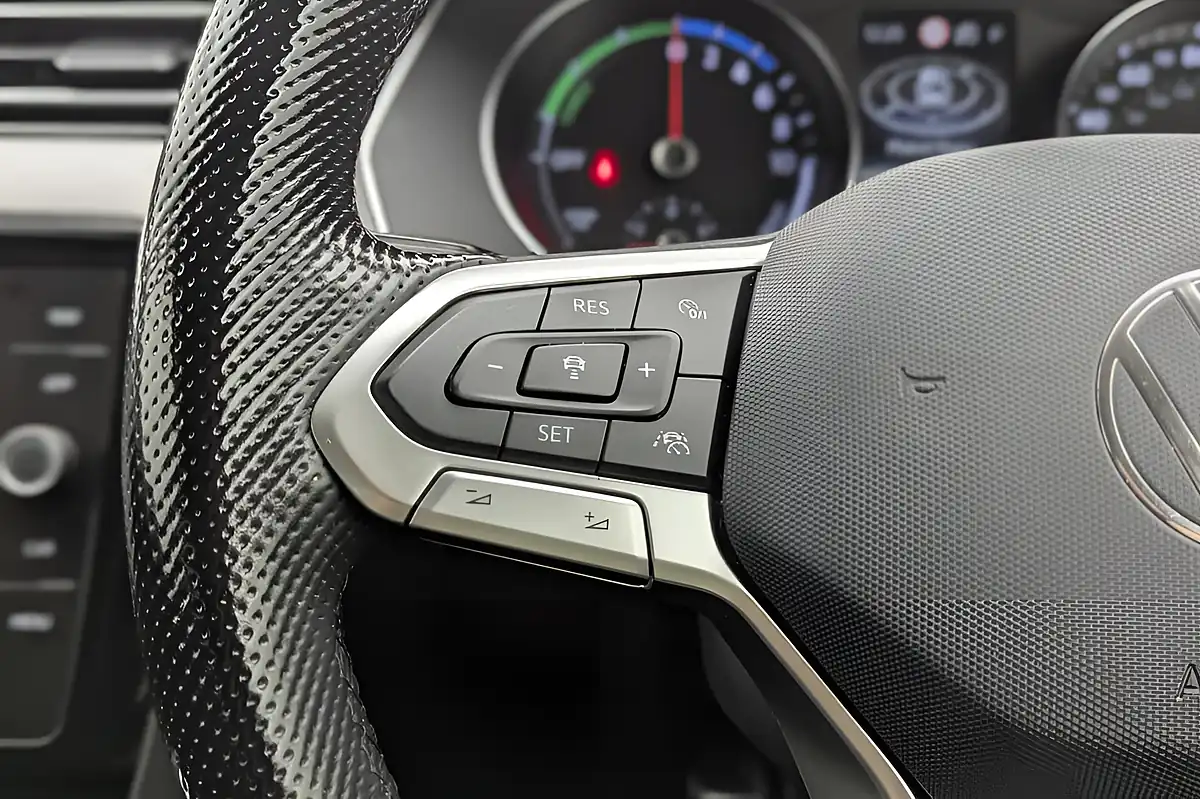 Used 2022 Volkswagen Passat Gte Grey - Interior and Exterior details 14