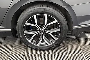 Used 2022 Volkswagen Passat Gte Grey - Interior and Exterior details 20