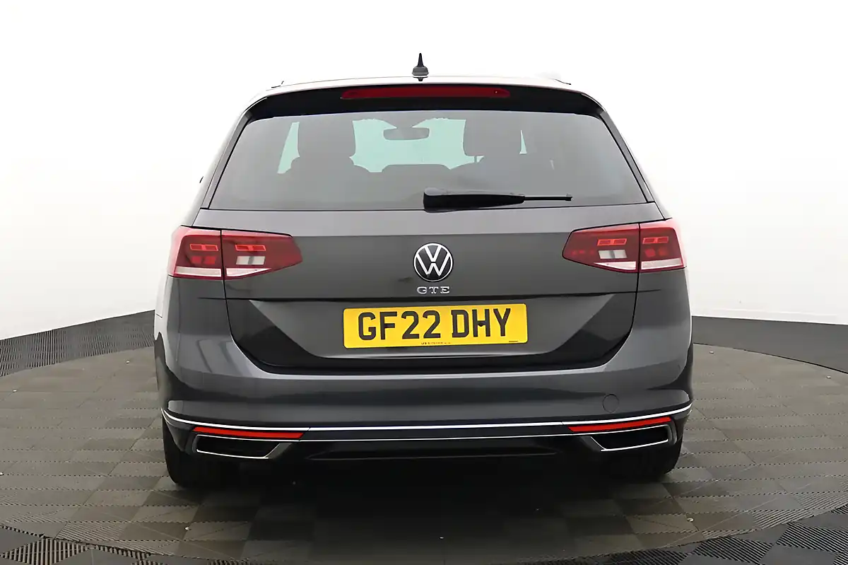 Used 2022 Volkswagen Passat Gte Grey - Interior and Exterior details 4