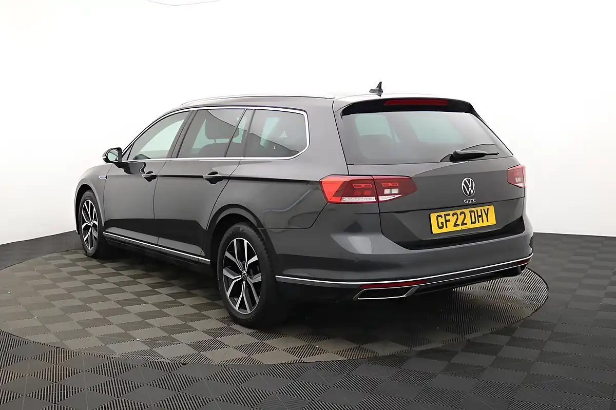 Used 2022 Volkswagen Passat Gte Grey - Interior and Exterior details 5