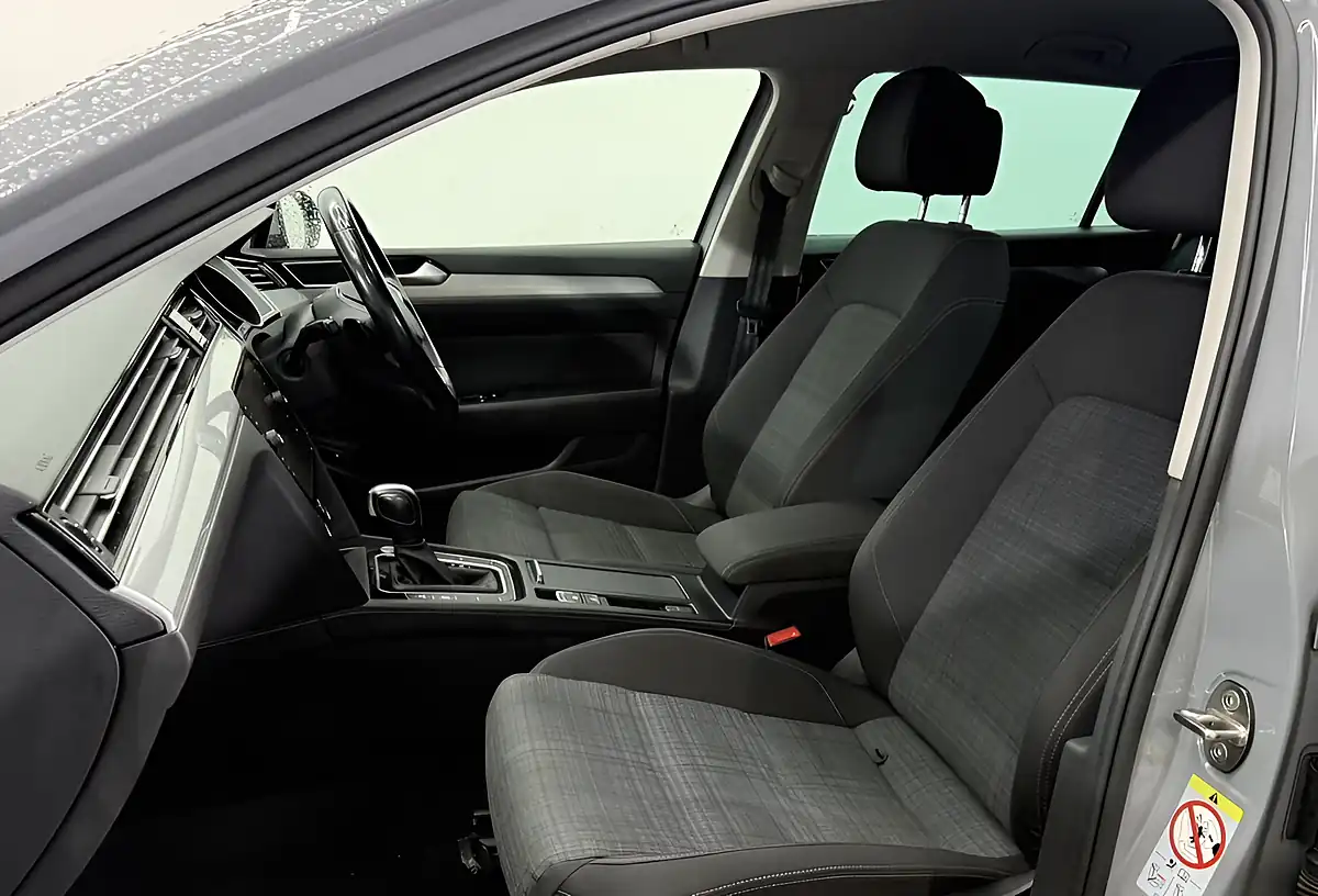 Used 2022 Volkswagen Passat Se Nav Grey - Interior and Exterior details 14