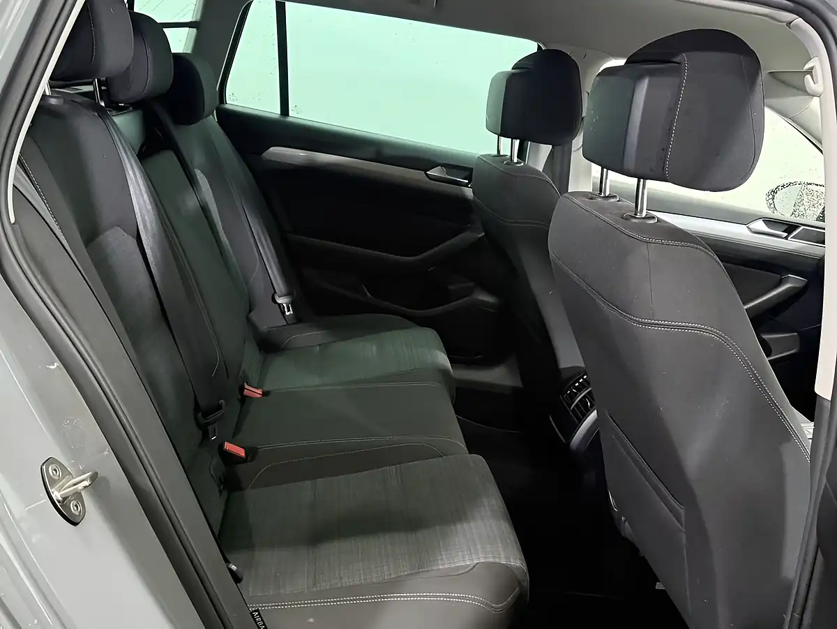 Used 2022 Volkswagen Passat Se Nav Grey - Interior and Exterior details 15