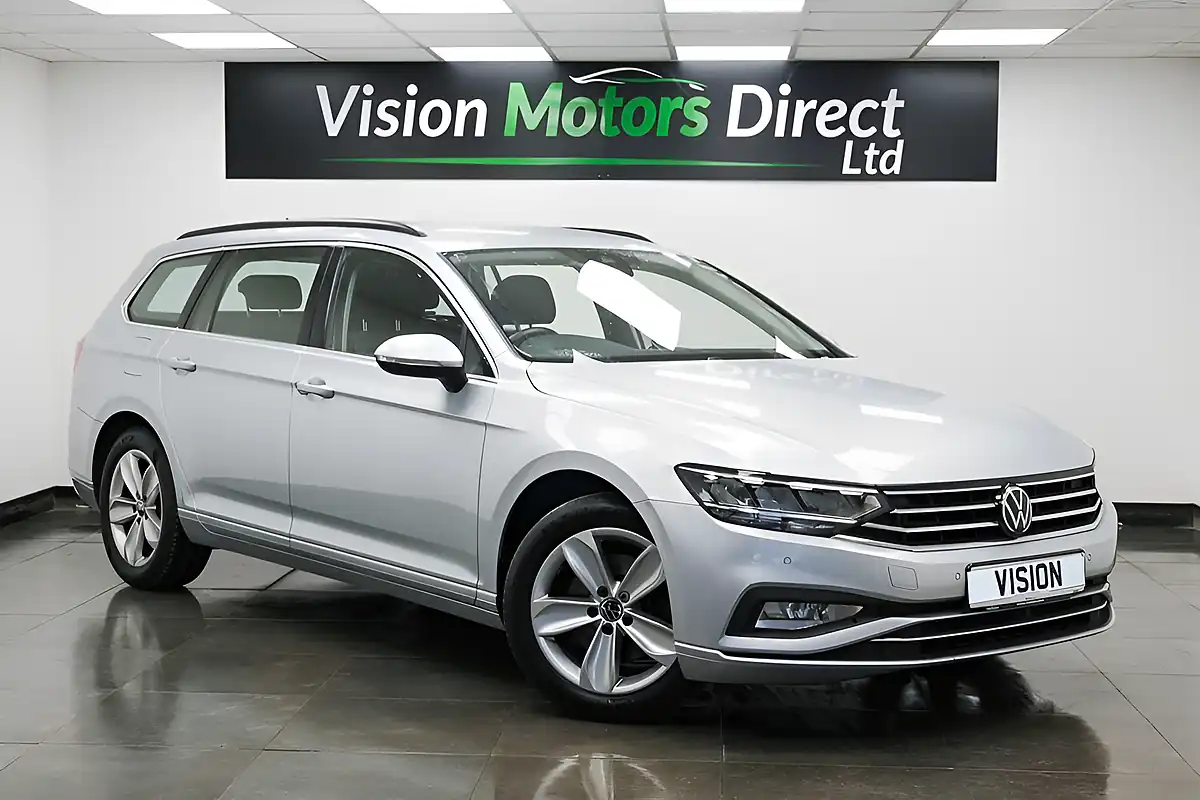 Used 2022 Volkswagen Passat Se Nav Silver - Front View