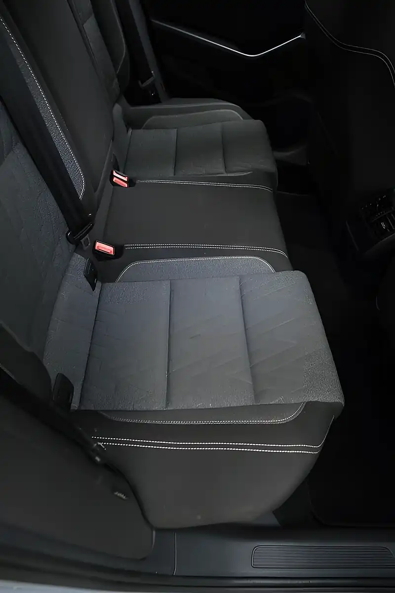 Used 2022 Volkswagen Passat Se Nav Silver - Interior and Exterior details 10