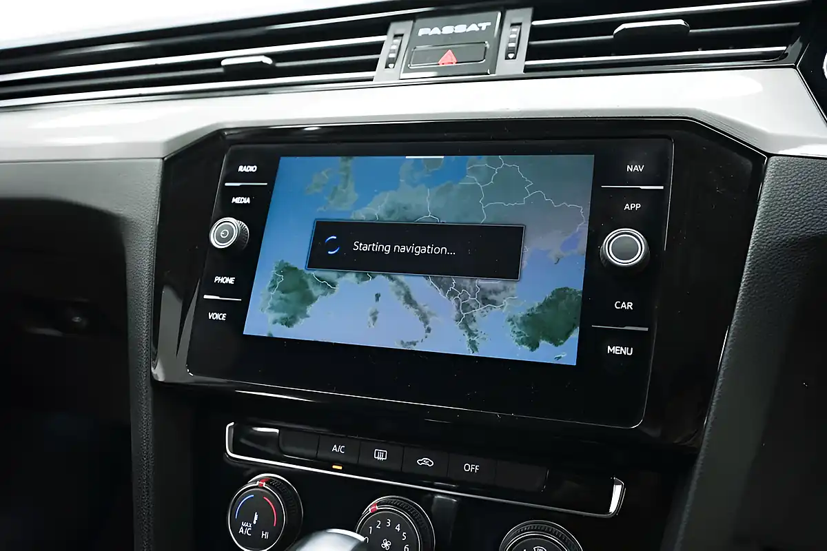 Used 2022 Volkswagen Passat Se Nav Silver - Interior and Exterior details 15