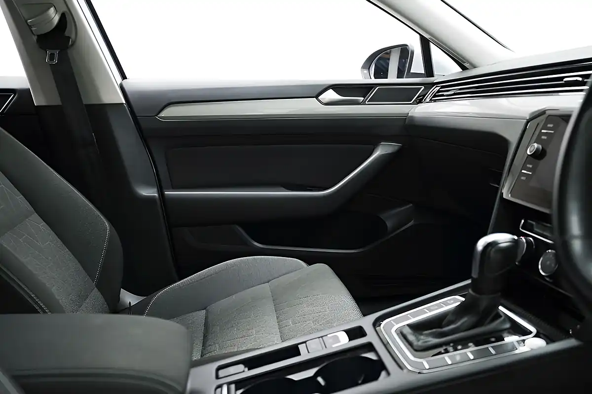 Used 2022 Volkswagen Passat Se Nav Silver - Interior and Exterior details 20