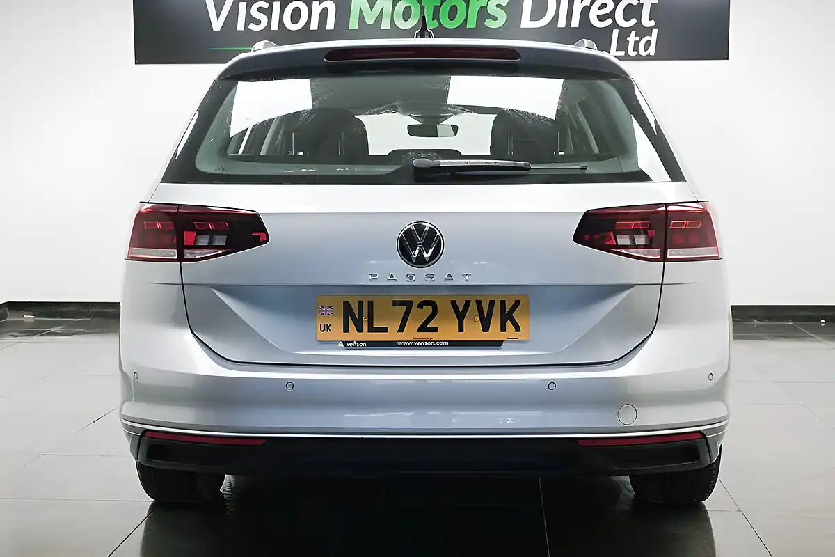 Used 2022 Volkswagen Passat Se Nav Silver - Interior and Exterior details 3