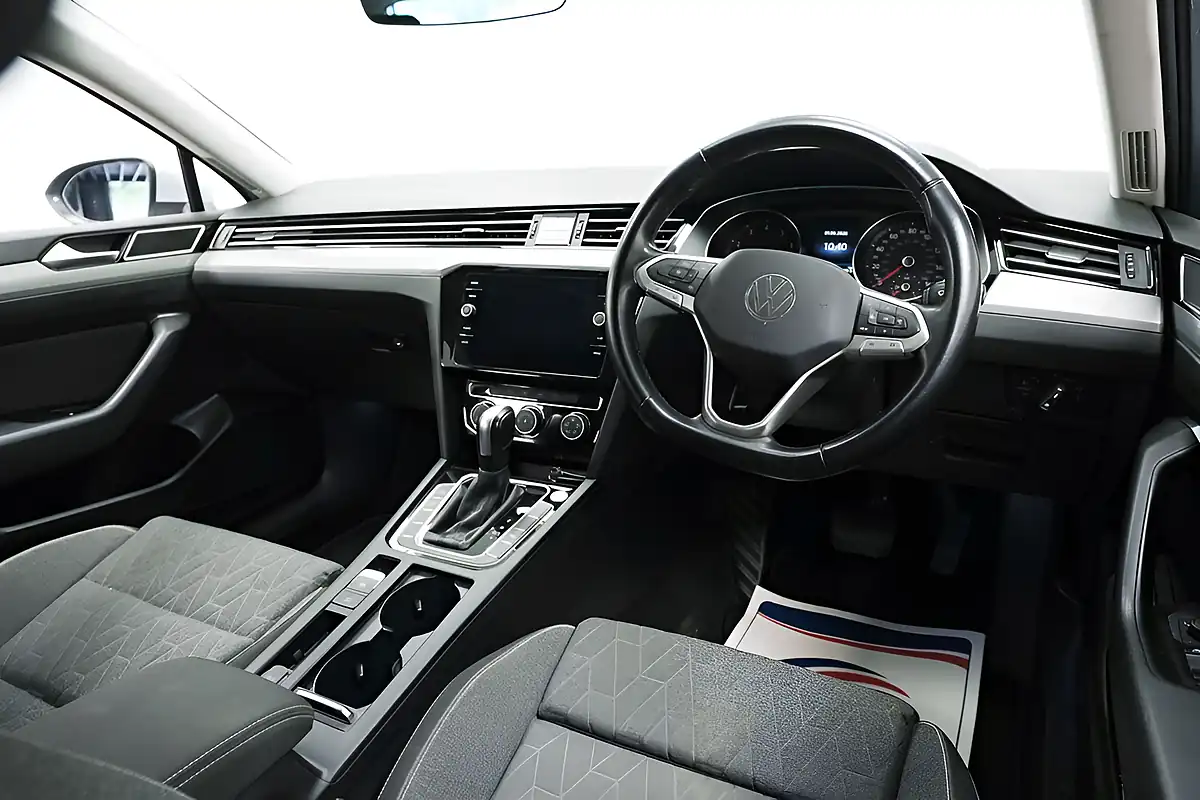 Used 2022 Volkswagen Passat Se Nav Silver - Interior and Exterior details 5