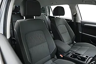 Used 2022 Volkswagen Passat Se Nav Silver - Interior and Exterior details 7
