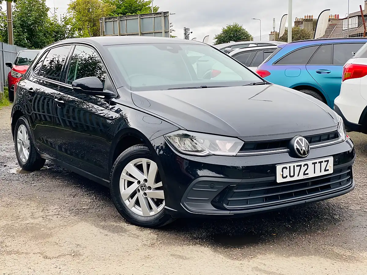 Used 2022 Volkswagen Polo Life Black - Front View
