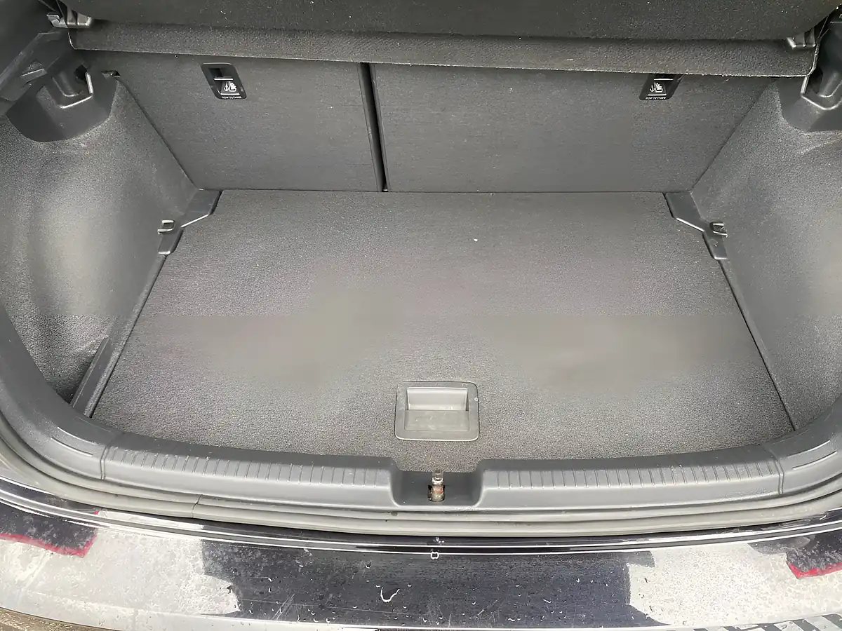 Used 2022 Volkswagen Polo Life Black - Interior and Exterior details 18