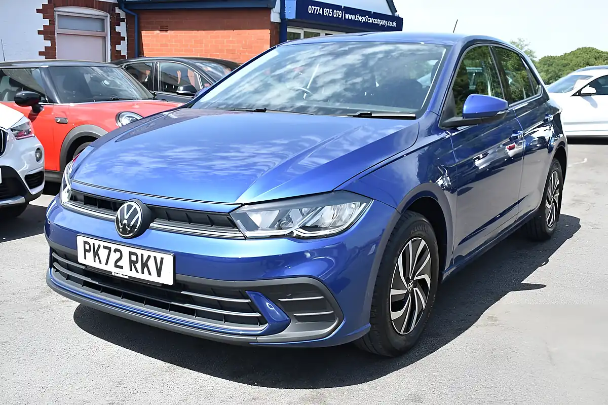 Used 2022 Volkswagen Polo Life Blue - Front View