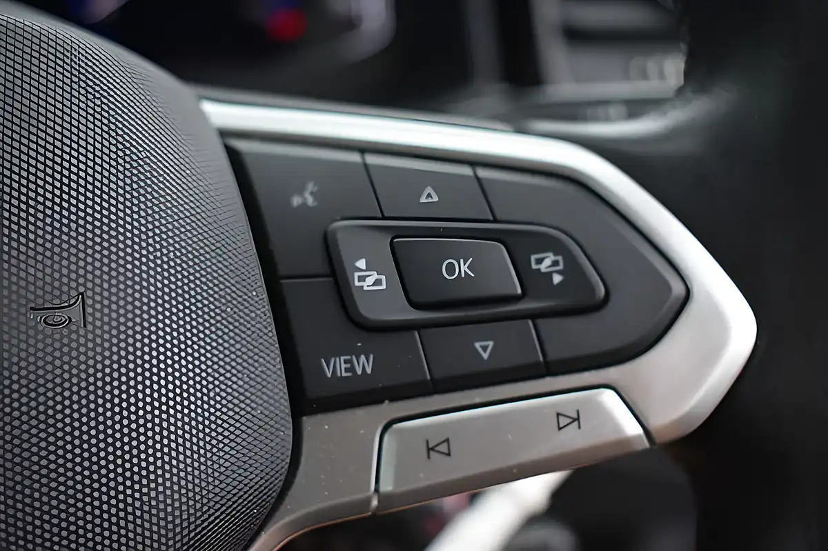 Used 2022 Volkswagen Polo Life Blue - Interior and Exterior details 18