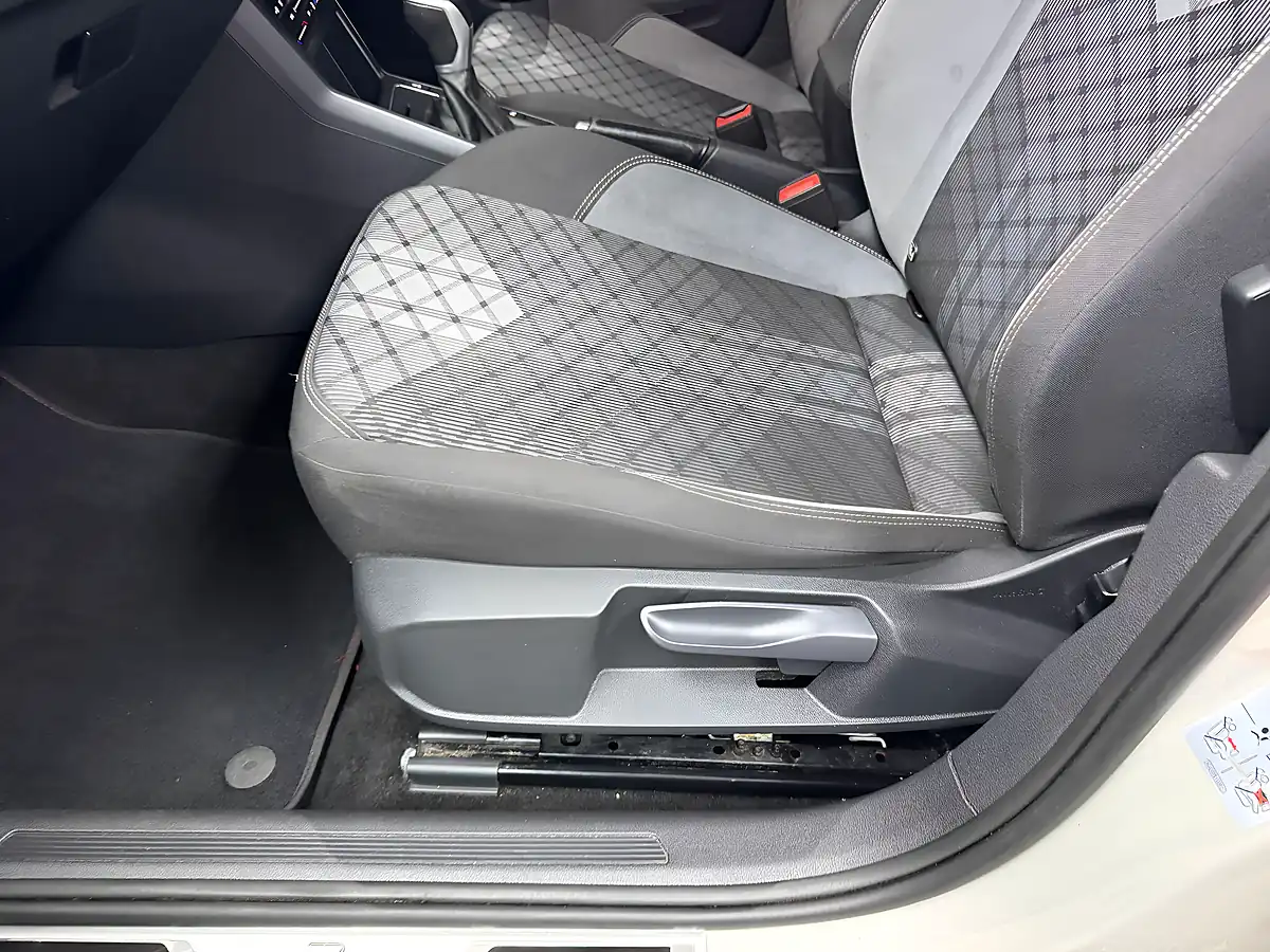 Used 2022 Volkswagen Polo R-Line Ascot Grey - Interior and Exterior details 17