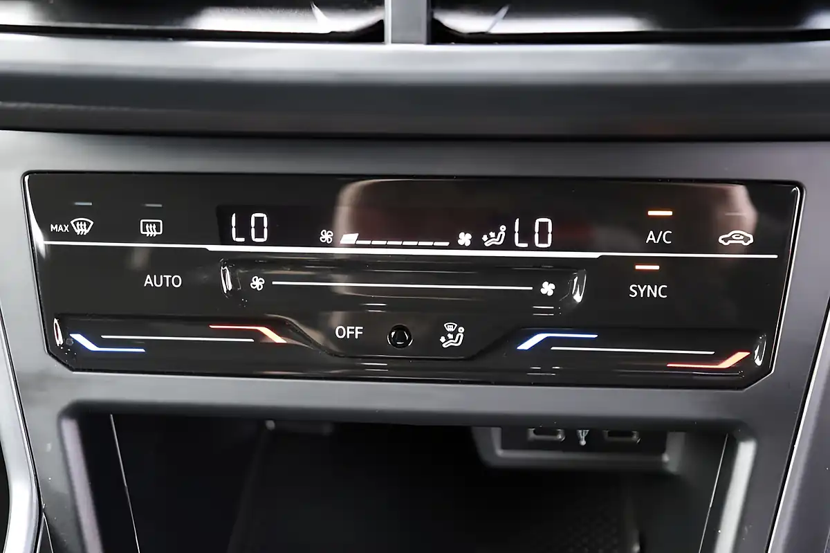 Used 2022 Volkswagen Polo R-Line Reef Blue - Interior and Exterior details 13