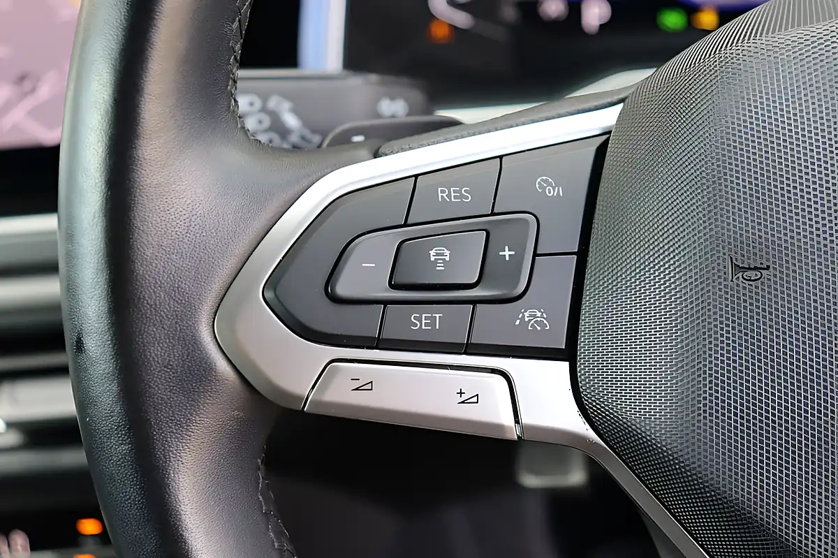 Used 2022 Volkswagen Polo R-Line Reef Blue - Interior and Exterior details 16