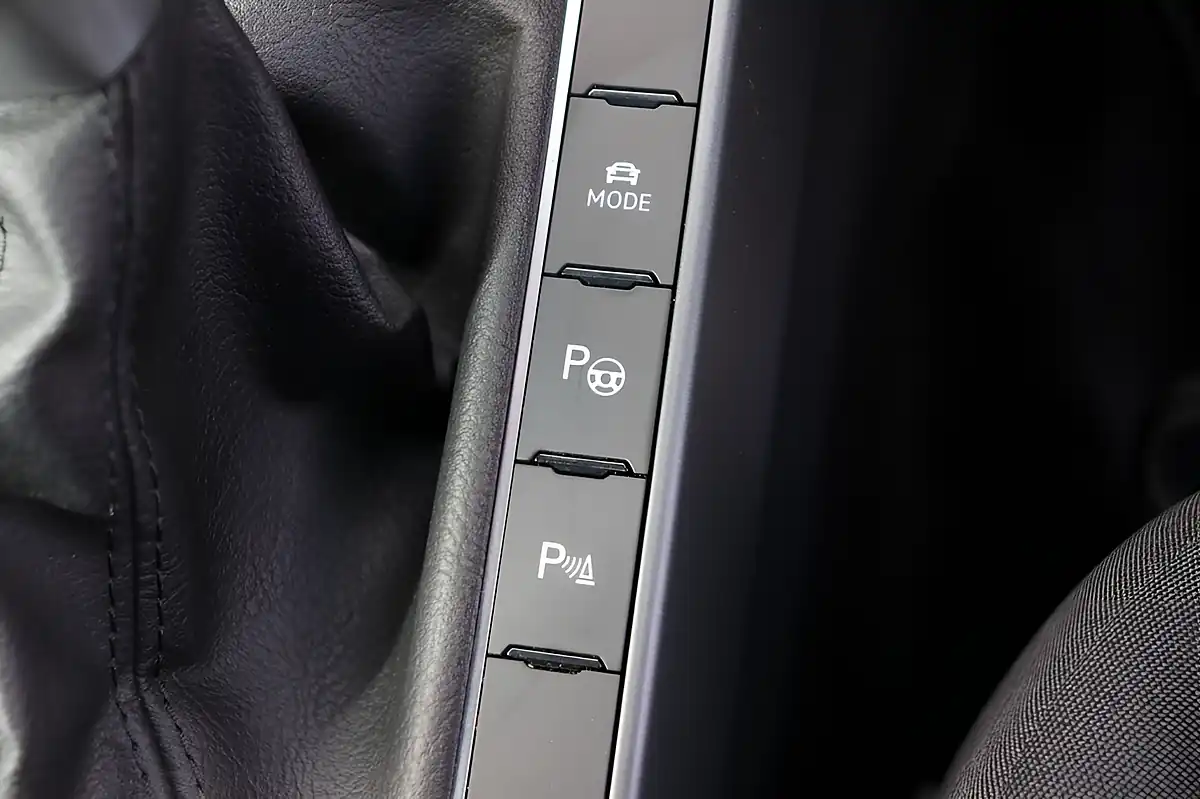 Used 2022 Volkswagen Polo R-Line Reef Blue - Interior and Exterior details 19