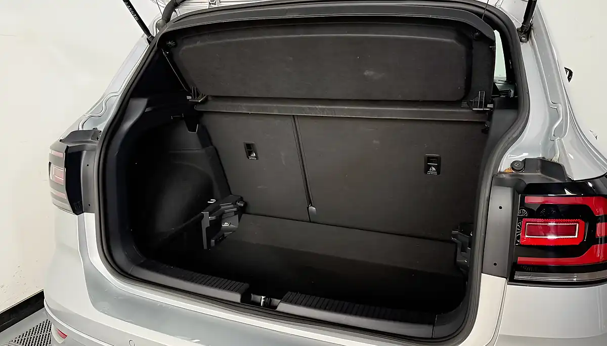 Used 2022 Volkswagen T-Cross R-Line Silver - Interior and Exterior details 20