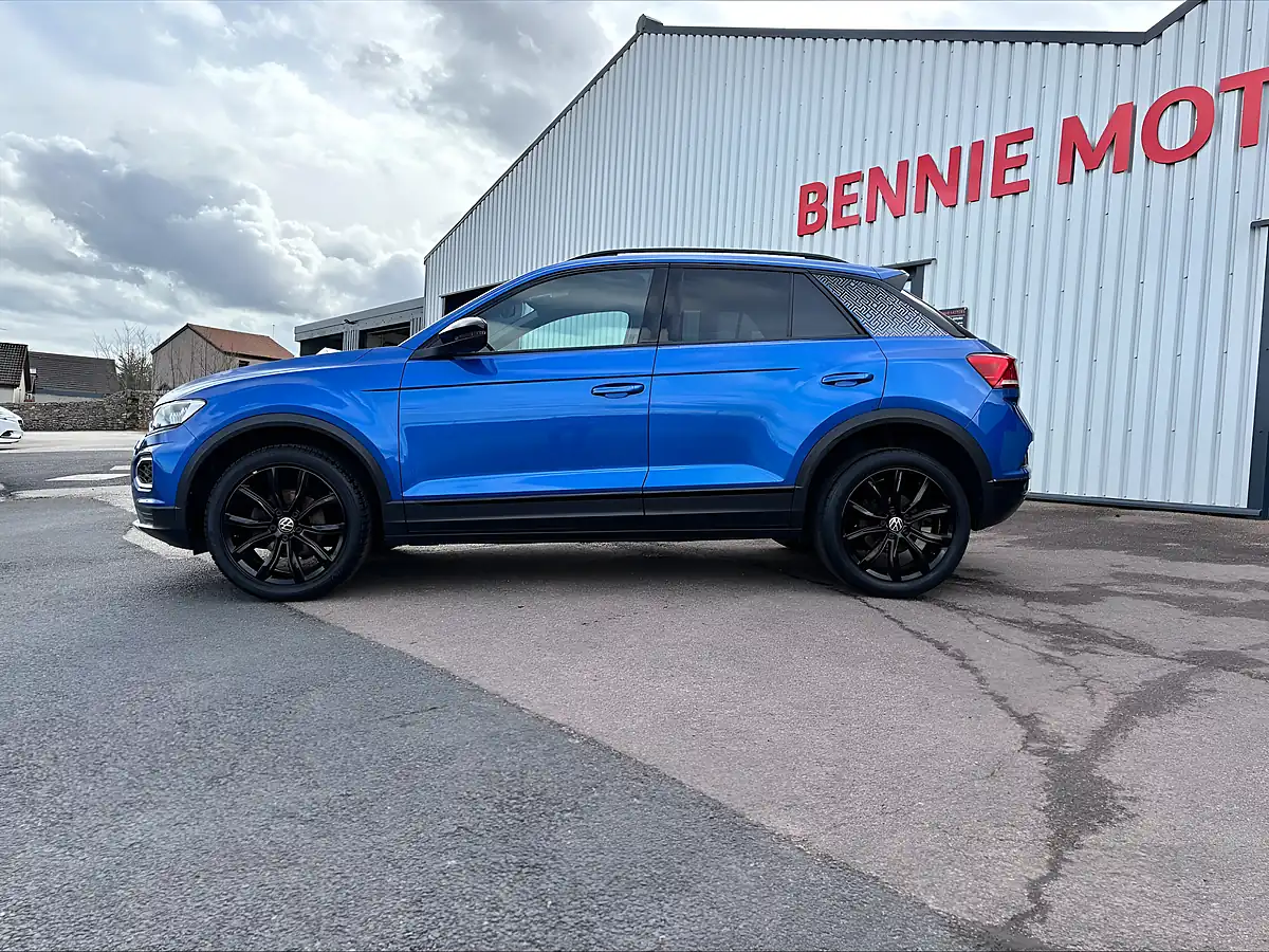 Used 2022 Volkswagen T-Roc Black Edition Blue - Interior and Exterior details 11
