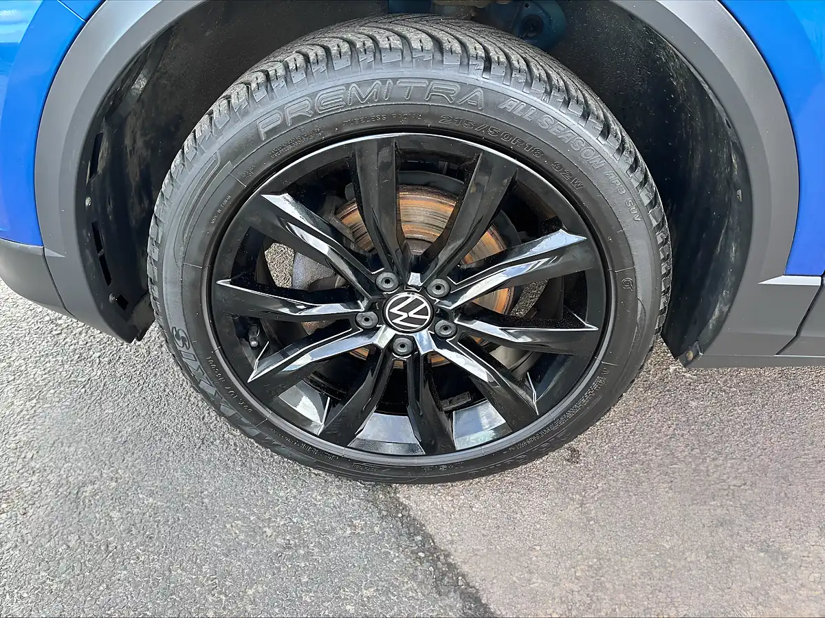 Used 2022 Volkswagen T-Roc Black Edition Blue - Interior and Exterior details 14