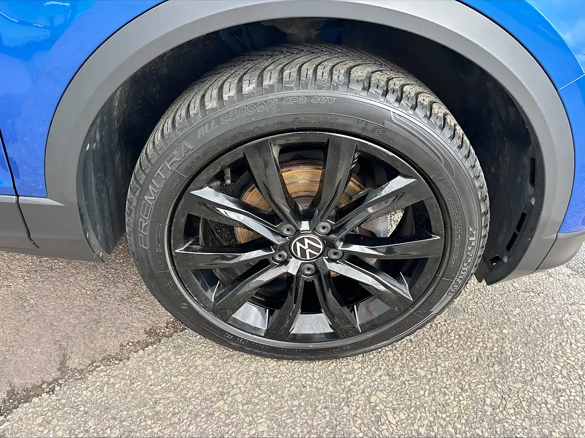 Used 2022 Volkswagen T-Roc Black Edition Blue - Interior and Exterior details 16