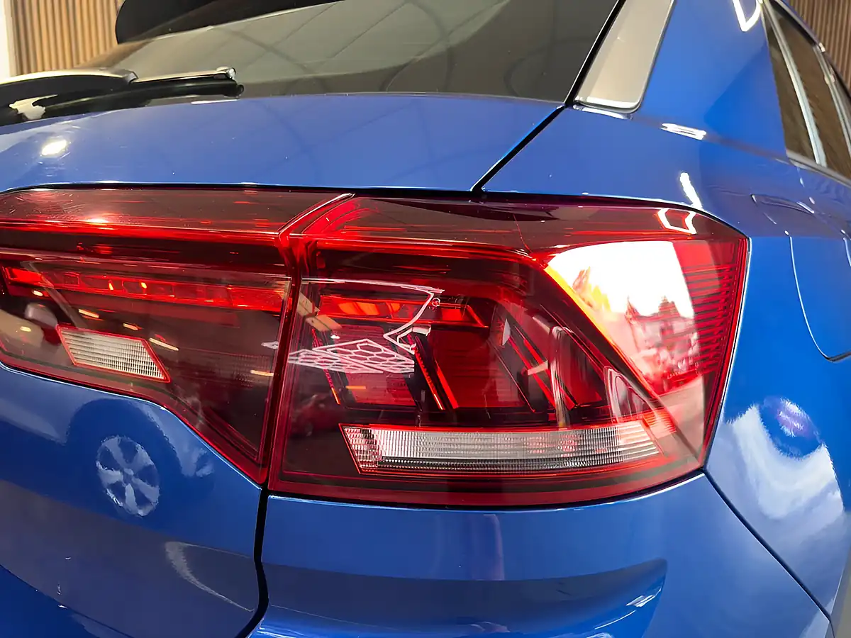 Used 2022 Volkswagen T-Roc Life Blue - Interior and Exterior details 16