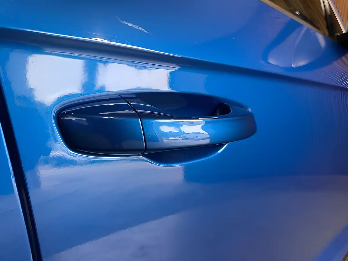 Used 2022 Volkswagen T-Roc Life Blue - Interior and Exterior details 17