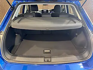 Used 2022 Volkswagen T-Roc Life Blue - Interior and Exterior details 19