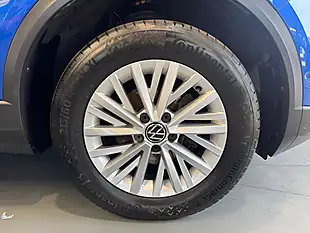 Used 2022 Volkswagen T-Roc Life Blue - Interior and Exterior details 7