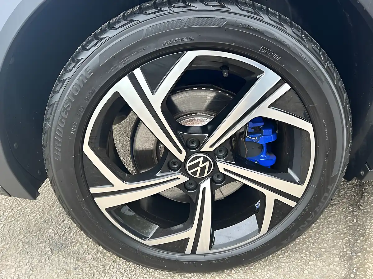 Used 2022 Volkswagen T-Roc R Blue - Interior and Exterior details 16