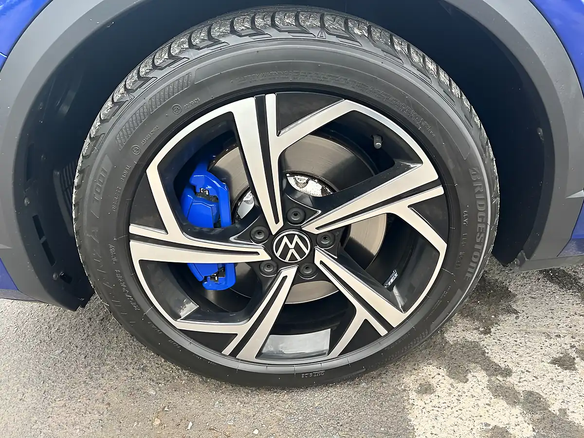 Used 2022 Volkswagen T-Roc R Blue - Interior and Exterior details 18
