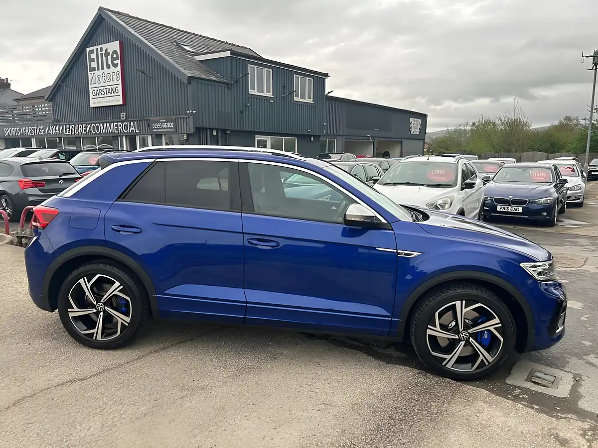 Used 2022 Volkswagen T-Roc R Blue - Interior and Exterior details 2