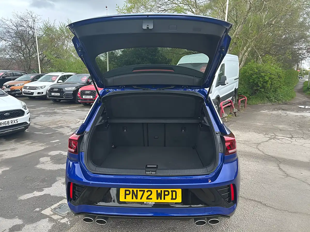 Used 2022 Volkswagen T-Roc R Blue - Interior and Exterior details 5