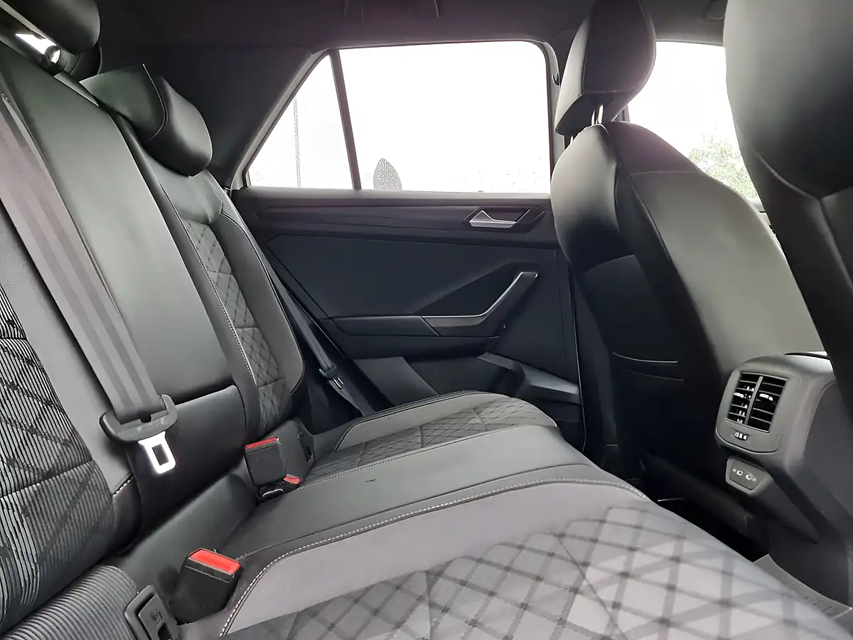 Used 2022 Volkswagen T-Roc R-Line White - Interior and Exterior details 18