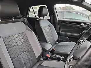 Used 2022 Volkswagen T-Roc R-Line White - Interior and Exterior details 9