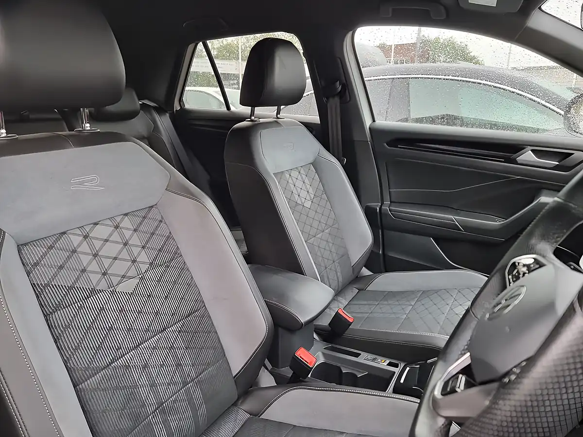 Used 2022 Volkswagen T-Roc R-Line White - Interior and Exterior details 9