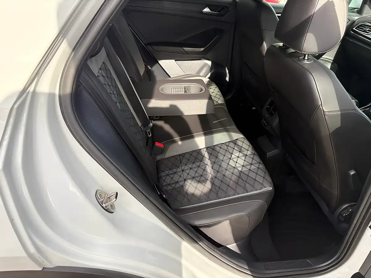 Used 2022 Volkswagen T-Roc R-Line White - Interior and Exterior details 12