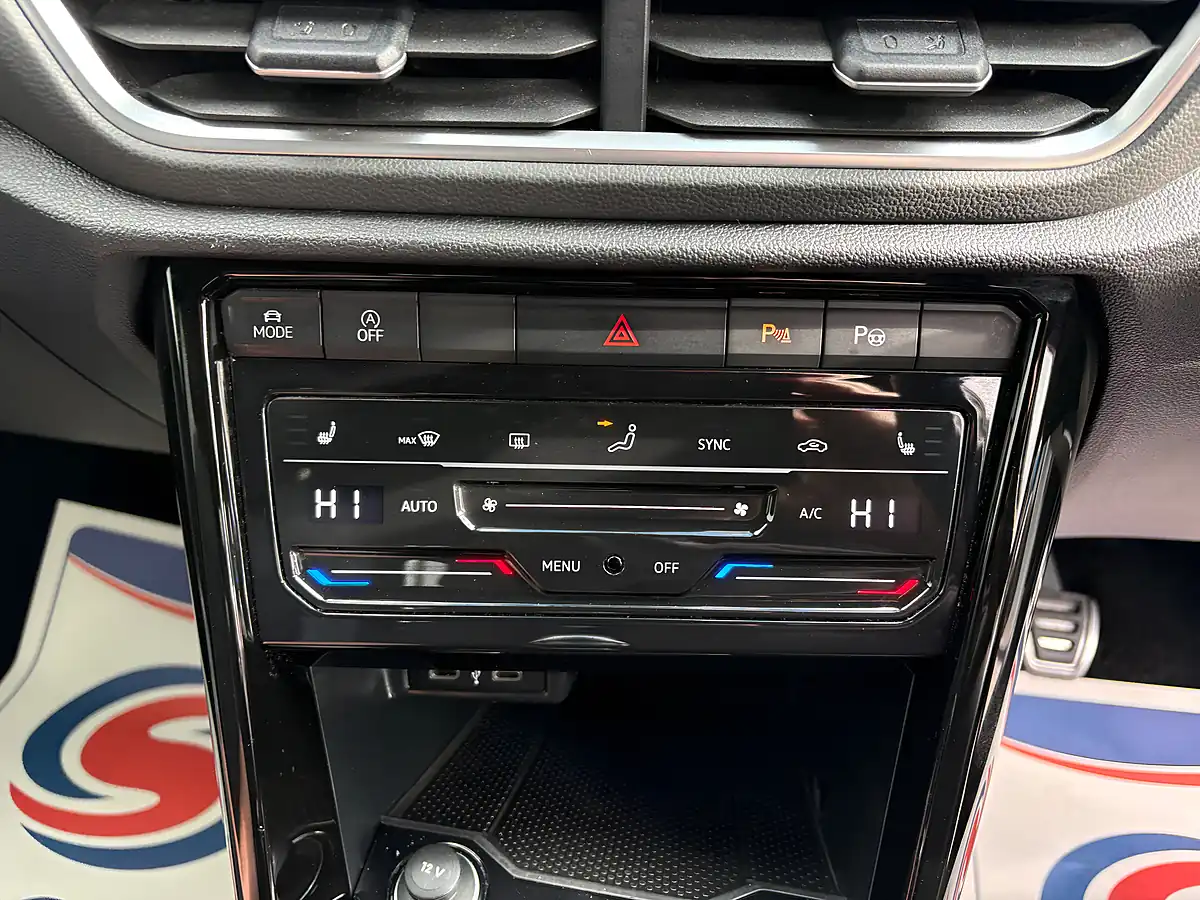 Used 2022 Volkswagen T-Roc R-Line White - Interior and Exterior details 19