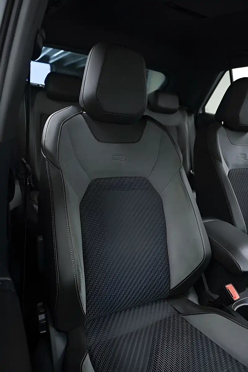 Used 2022 Volkswagen T-Roc R Silver - Interior and Exterior details 10