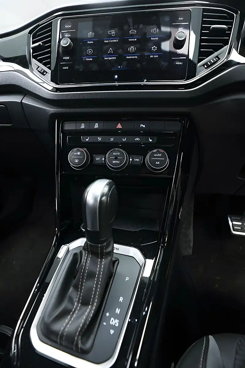 Used 2022 Volkswagen T-Roc R Silver - Interior and Exterior details 16