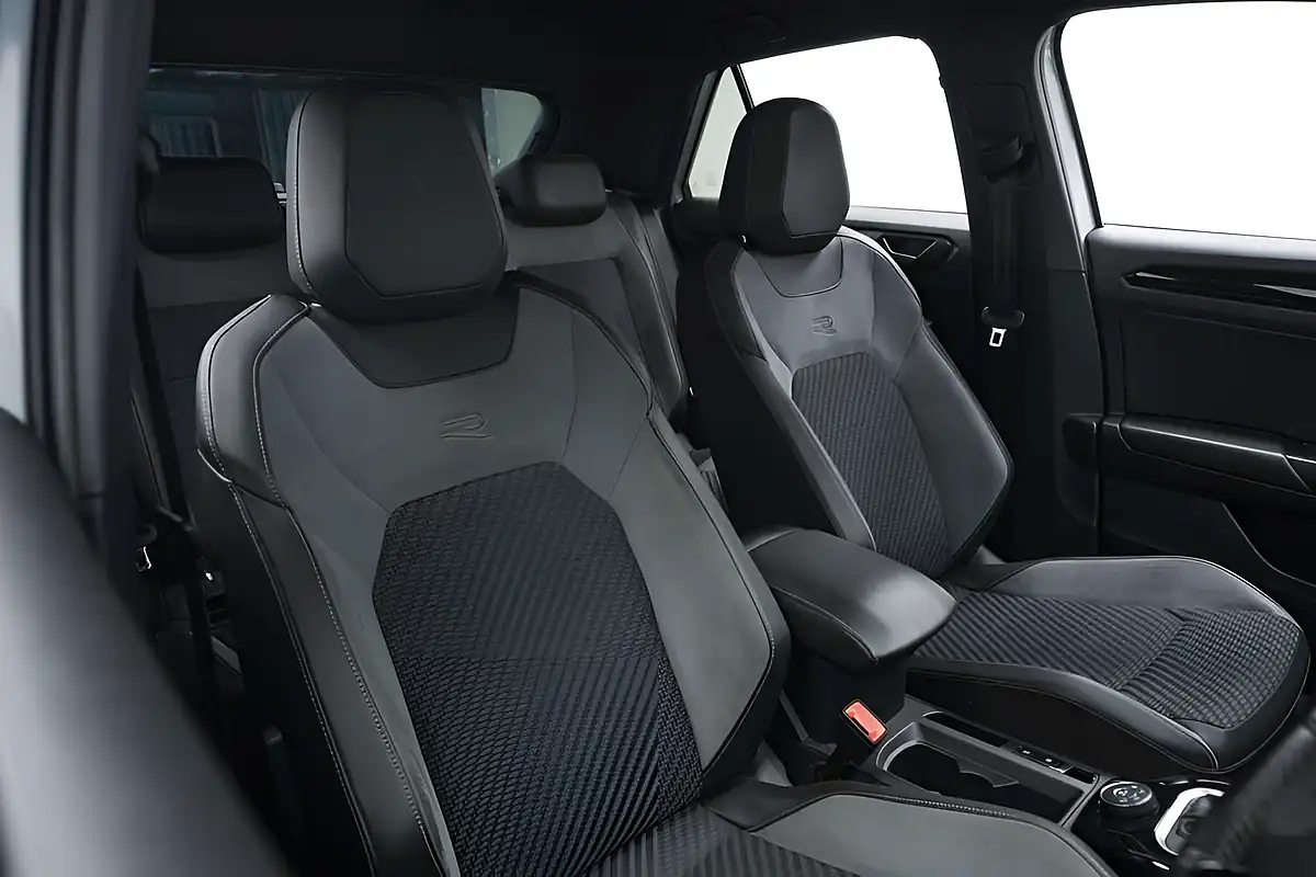 Used 2022 Volkswagen T-Roc R Silver - Interior and Exterior details 9